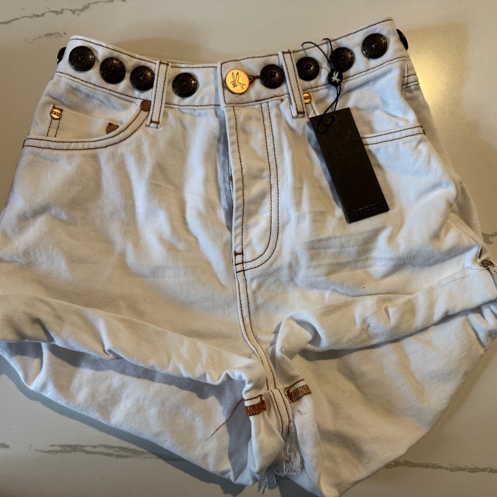 Stylish White Denim Shorts with Button Detail